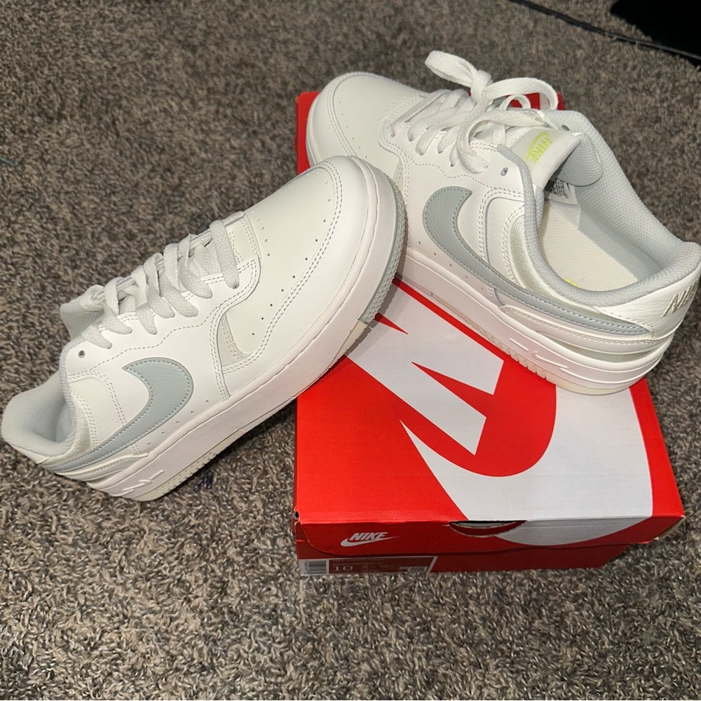 Nike Brand New Women’s Nike Gamma Force Size 10 Never Worn Shoes